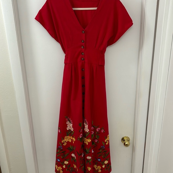 Marie Mercie Dresses & Skirts - Marie Mercie Brazilian brand Size P ( fits a US size 6). Embroidered dre…